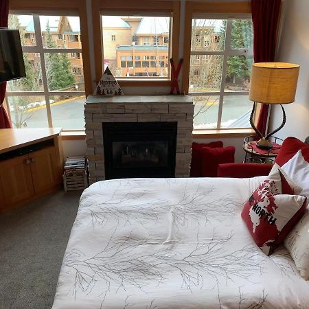 Stunning 2Br W Pool, Hot Tub Walk To Everything! Whistler Exterior foto