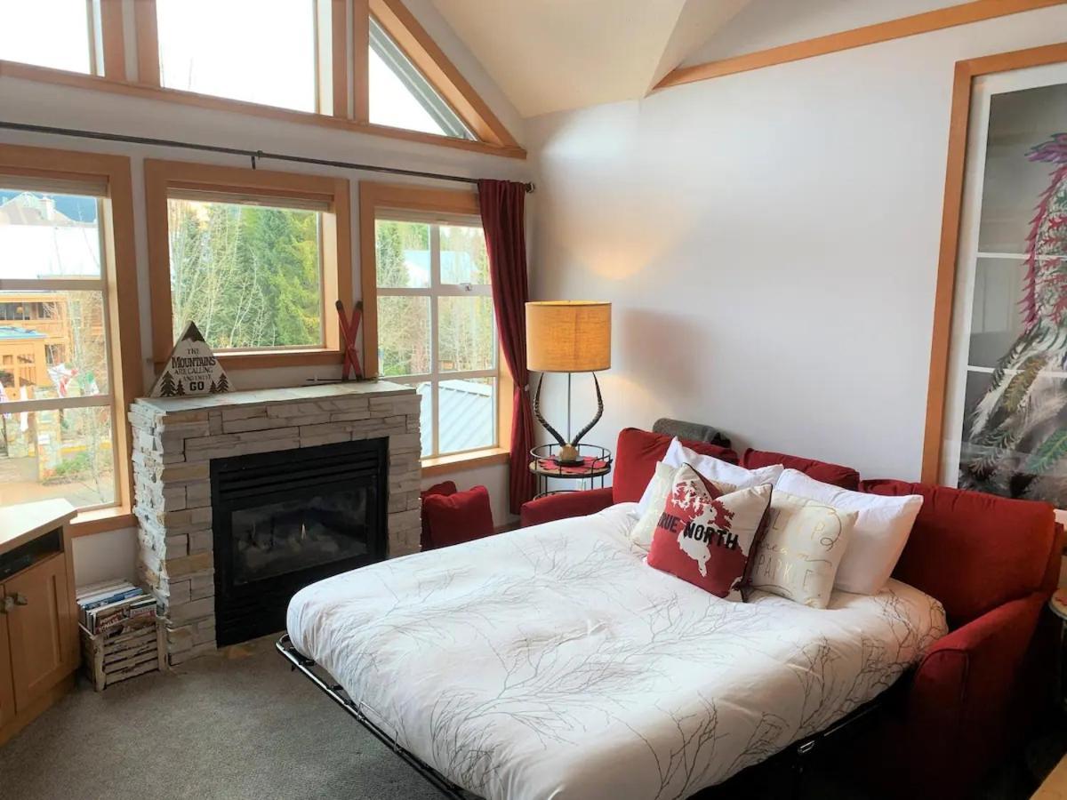 Stunning 2Br W Pool, Hot Tub Walk To Everything! Whistler Exterior foto